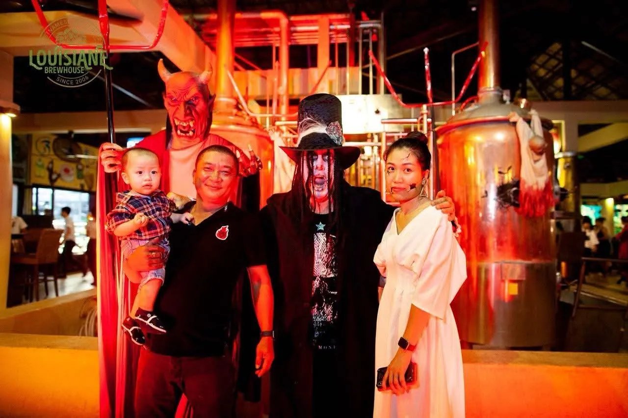 Horror themed show at Louisiane Brewhouse